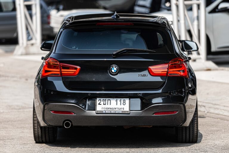 05. BMW-118i-1.6-M-Sport-F20-2015